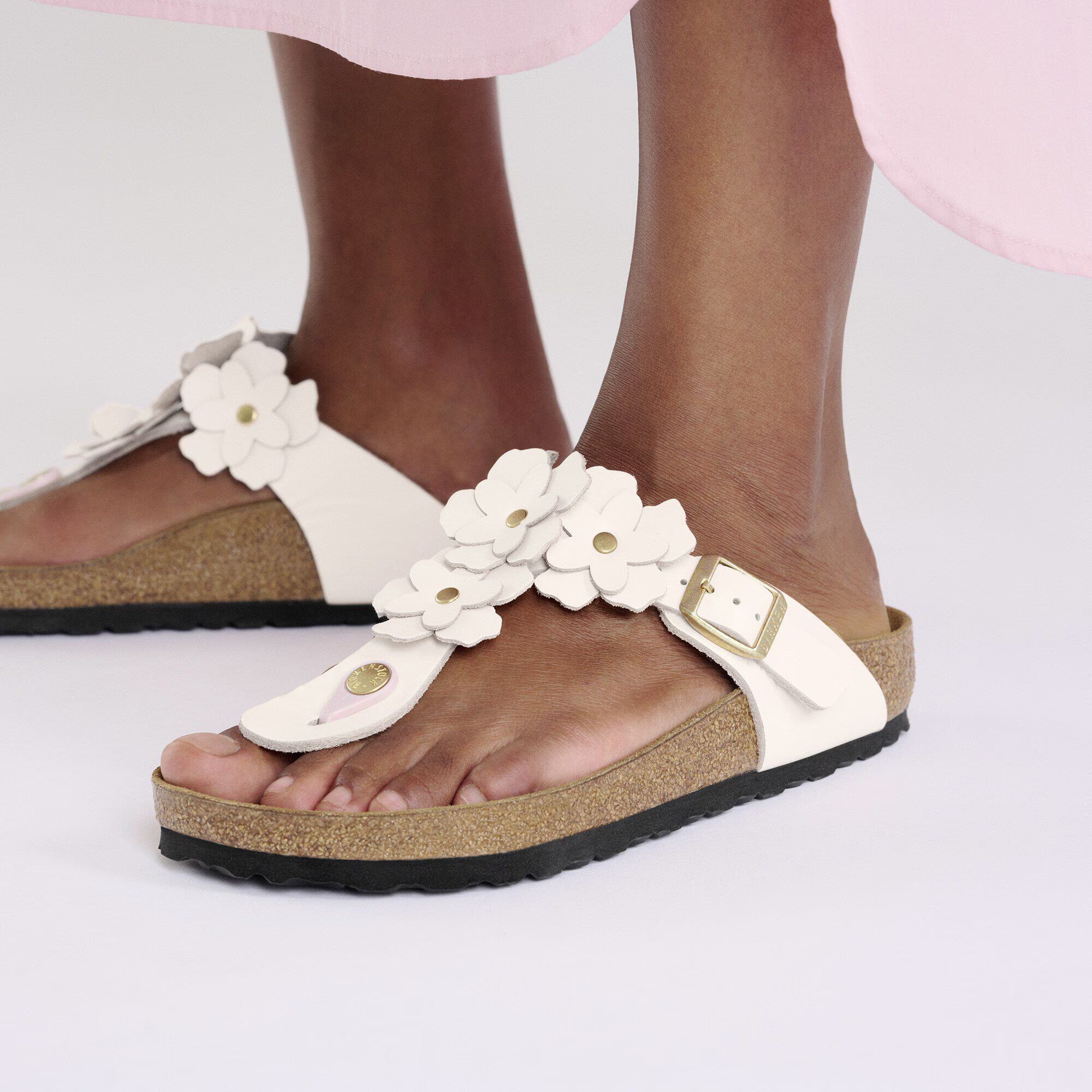 Gizeh Flower Embellishment Natural Leather