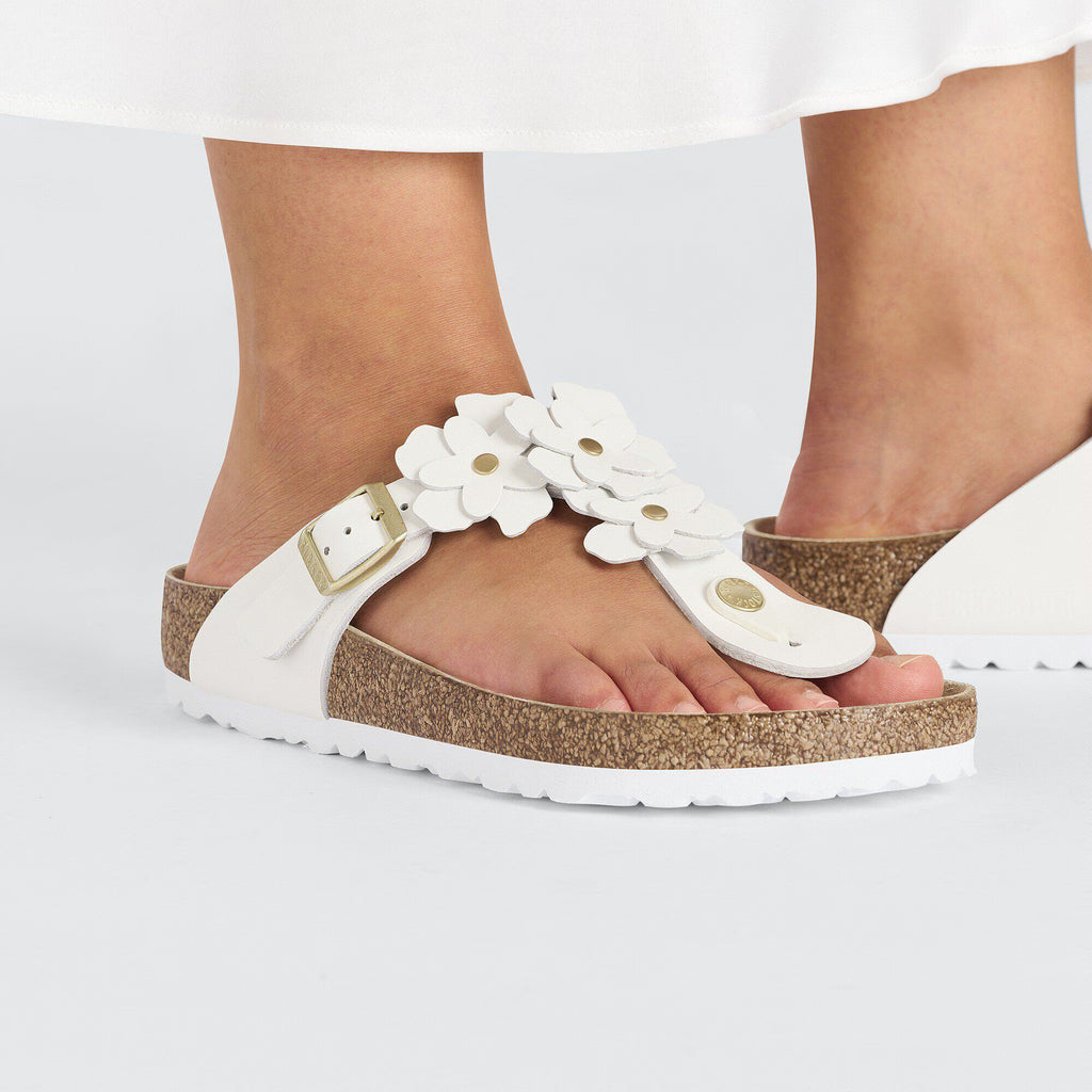 Gizeh Flower Embellishment Natural Leather