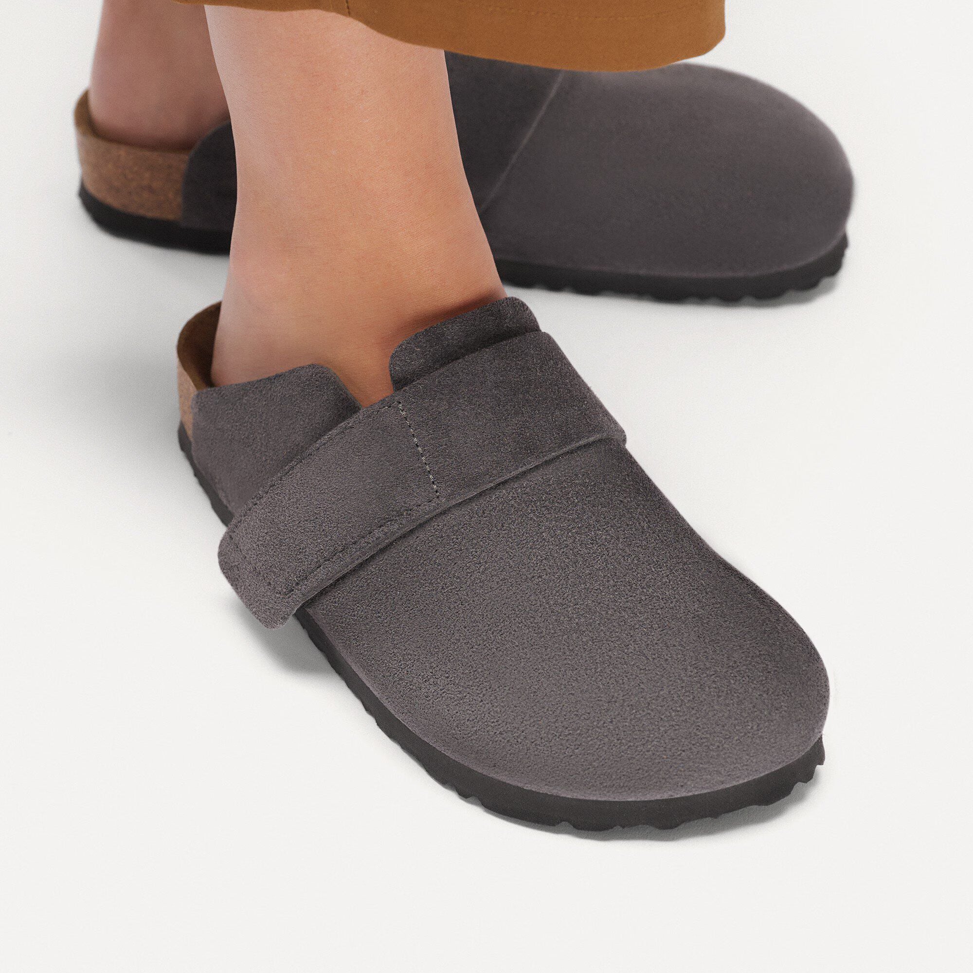 Loma Suede Leather